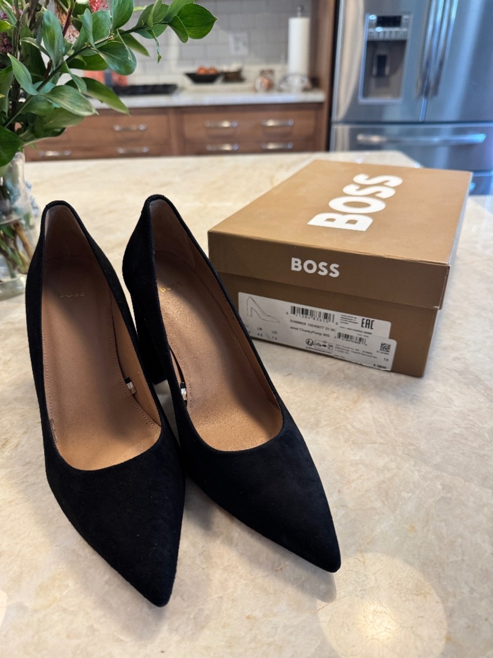 Boss Janet Chunky Pump 90s--never worn